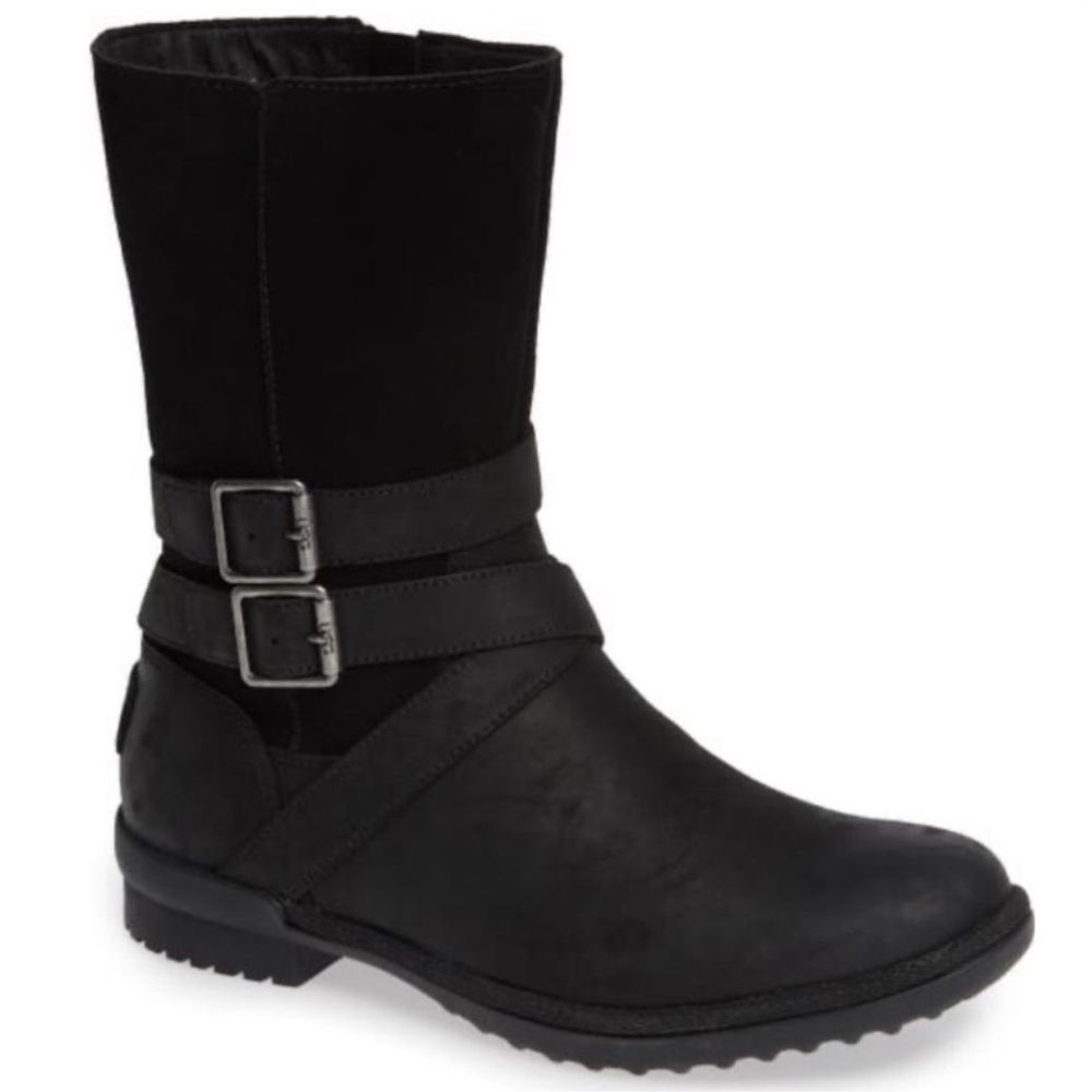*Sold on another site - Not available* UGG Lorna Waterproof boots Size 7.5